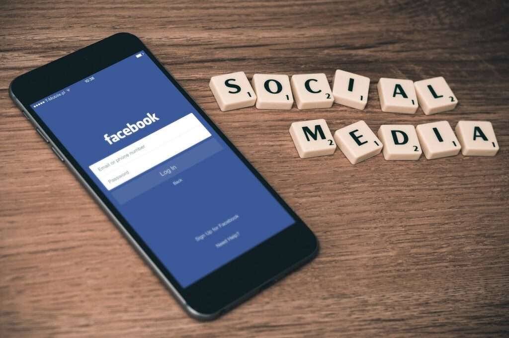 Strategic Marketing Approaches for Dental Practices: A Comprehensive Guide 2 social media marketing