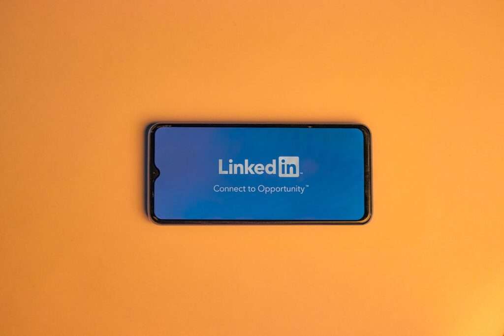 Unleashing the Power of LinkedIn: A Guide to B2B Marketing Success 10 Unleashing the Power of LinkedIn: A Guide to B2B Marketing Success - 3
