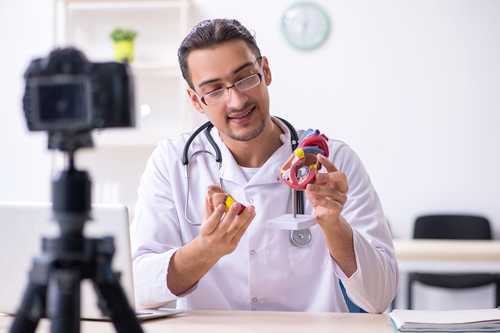 Enhancing Healthcare Communication: The Role of Social Media for Doctors - 669