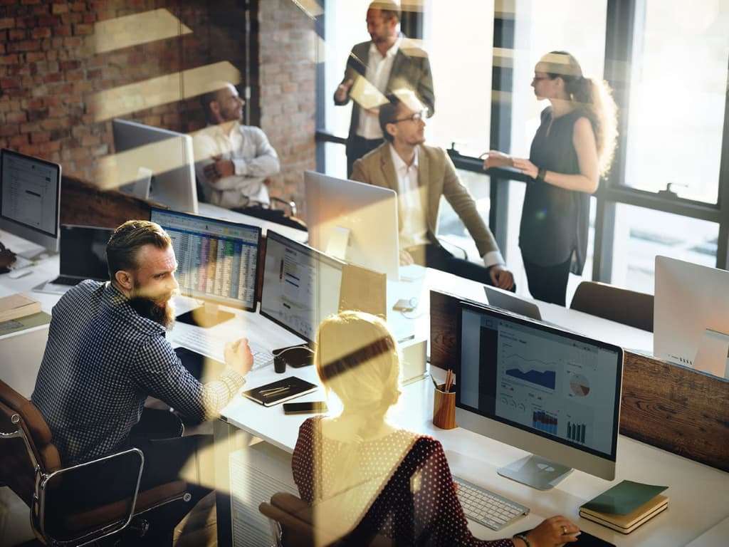 Pros of Hiring a Medical Marketing Agency vs In-House 6 Business Marketing Team Discussion Corporate Concept